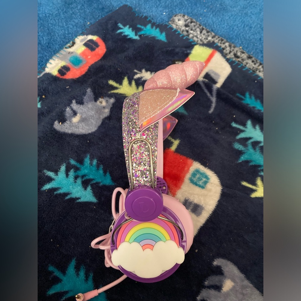 Pair of Kids Headphones BRAND NEW NEVER USED - Picture 9 of 11
